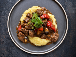 KALBSRAGOUT MIT ROSMARINPÜREE