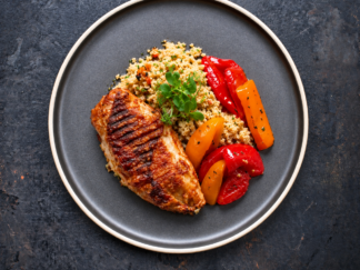 MAISPOULARDENBRUST MIT COUSCOUS